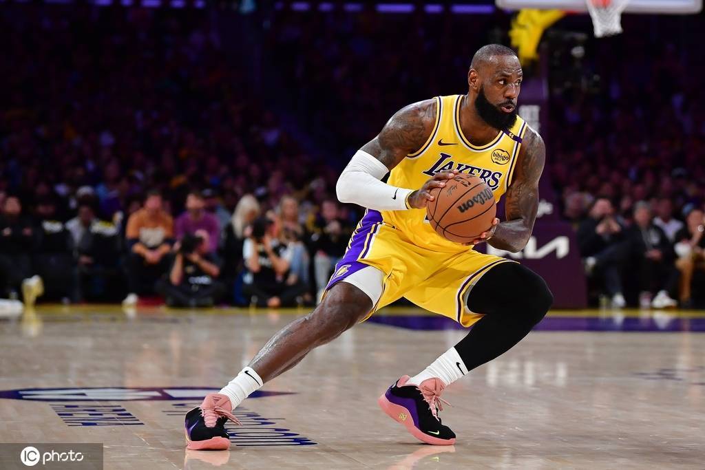 塔图姆谈历史地位:乔丹詹姆斯科比前三位无可争议