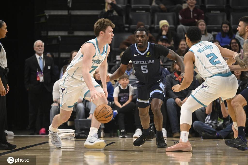 布里奇斯20分杰克逊26分 黄蜂击败灰熊4连胜